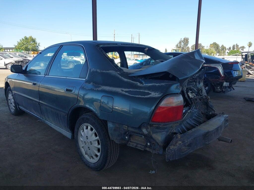 1HGCD5635TA040302 1996 HONDA ACCORD photo no. 3