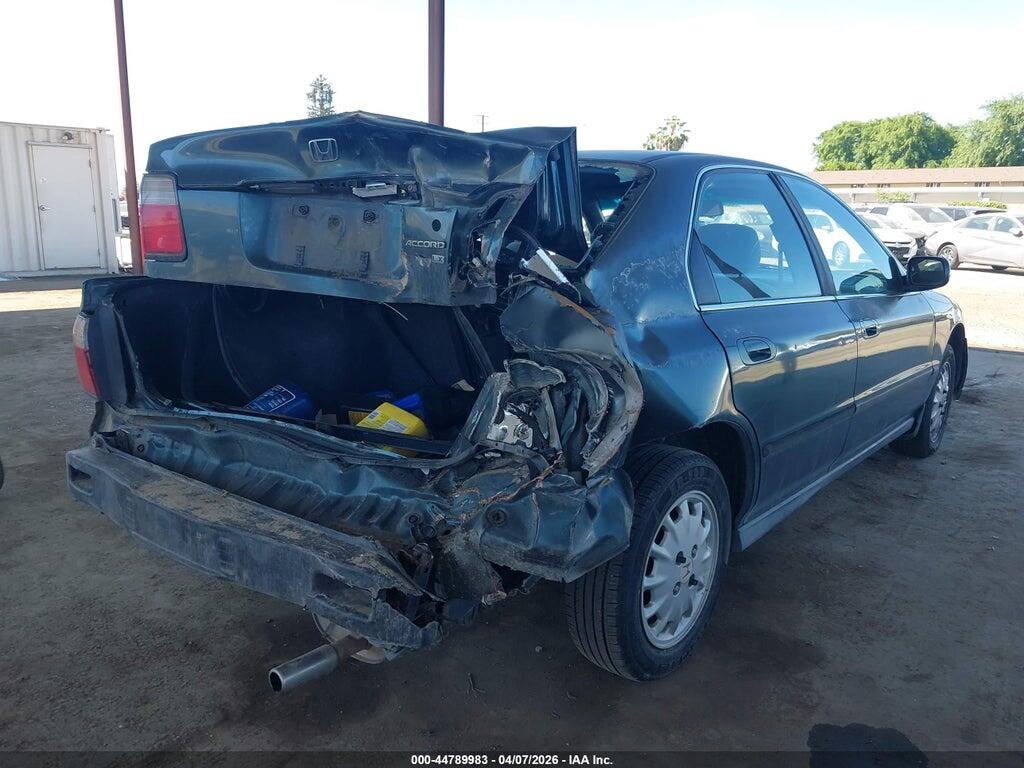 1HGCD5635TA040302 1996 HONDA ACCORD photo no. 4