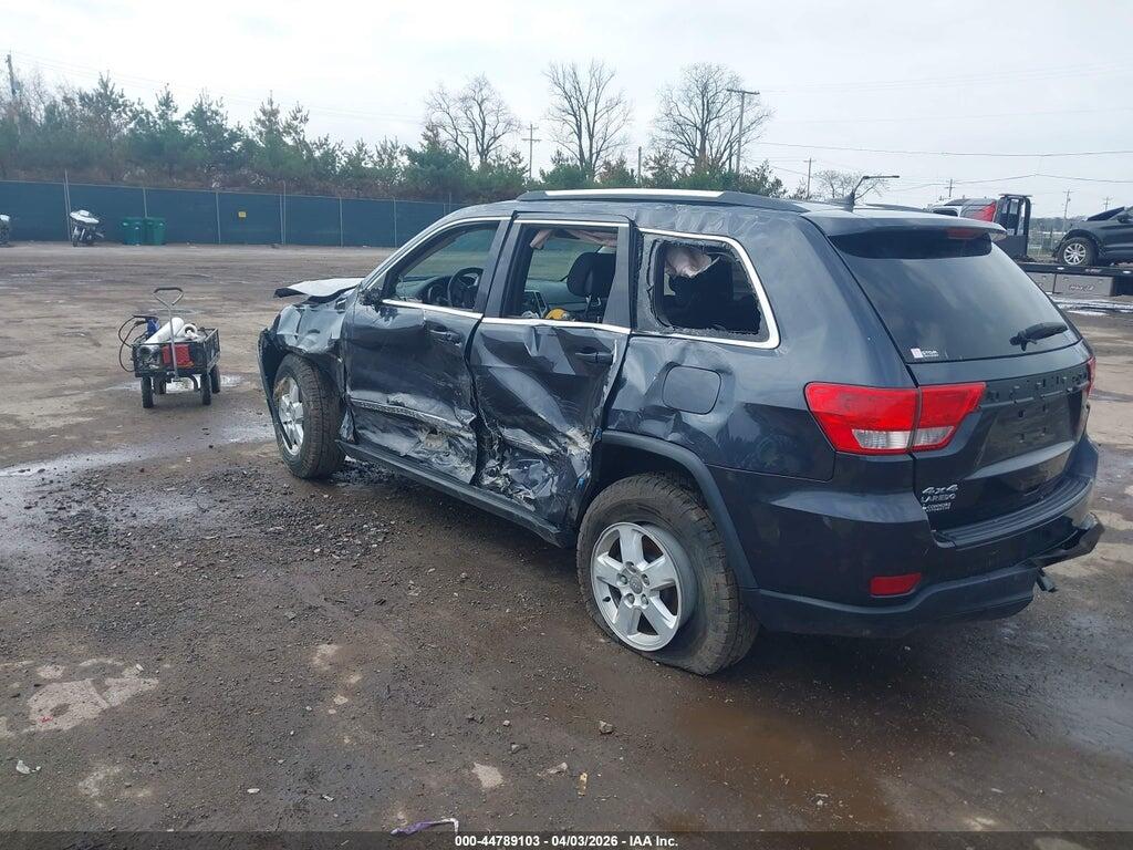 1C4RJFAGXDC568537 2013 JEEP GRAND CHEROKEE photo no. 3