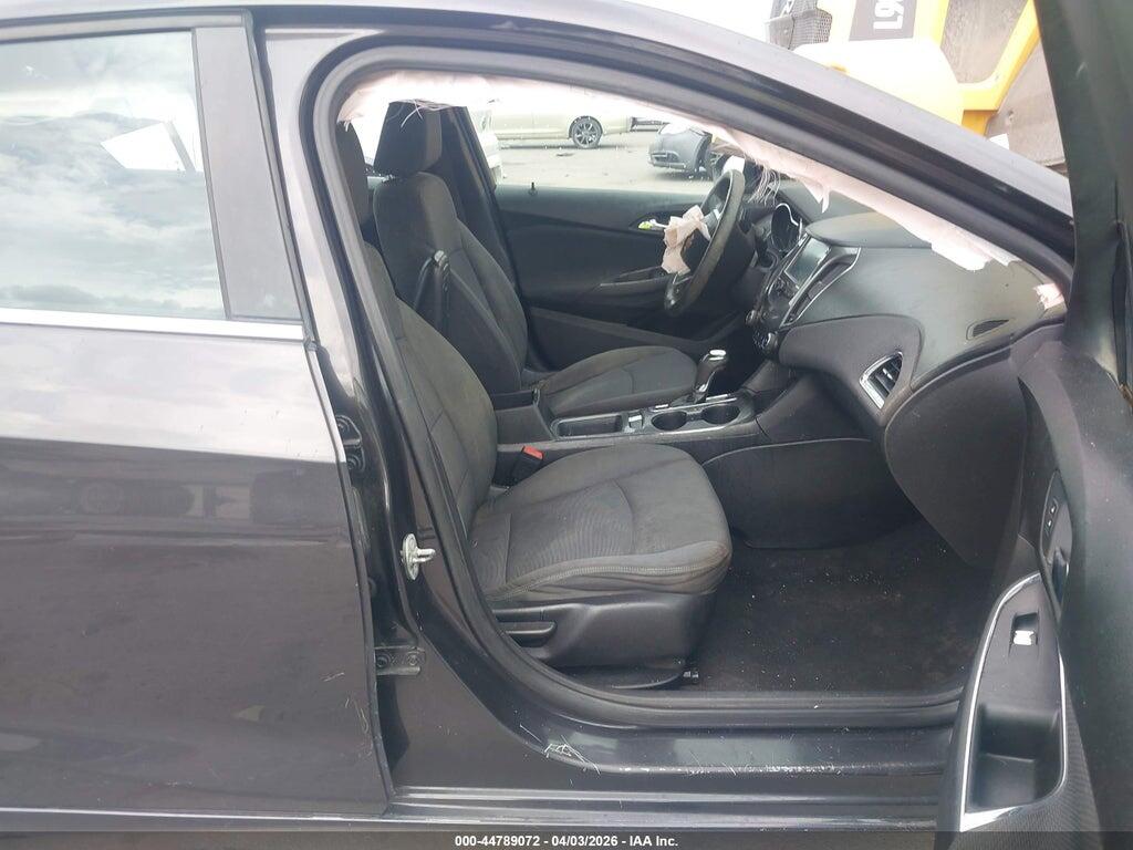 1G1BE5SM4H7238548 2017 CHEVROLET CRUZE photo no. 5