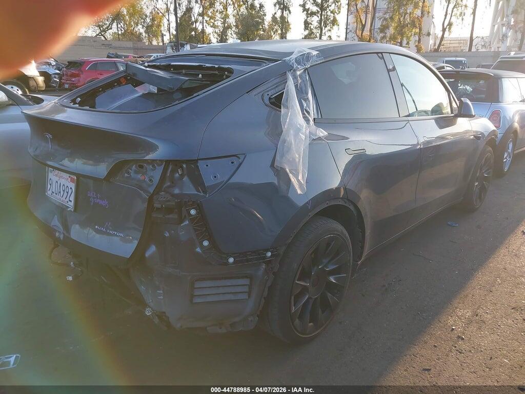 5YJYGAEE8MF180134 2021 TESLA MODEL Y photo no. 4