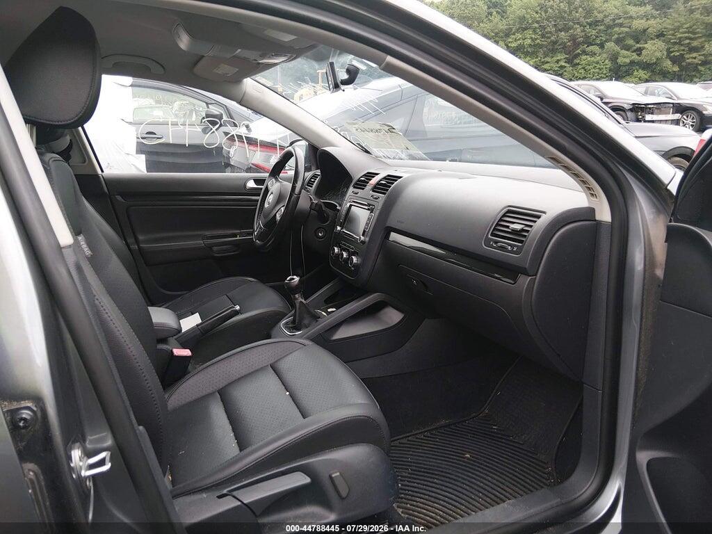 3VWAL7AJ6AM132428 2010 VOLKSWAGEN JETTA photo no. 5