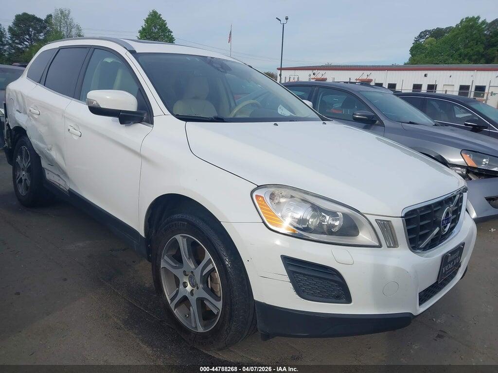 YV4902DZ0D2377219 2013 VOLVO XC60 photo no. 1