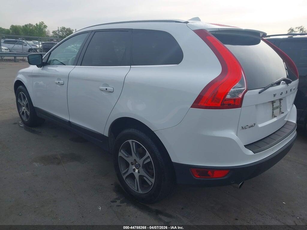 YV4902DZ0D2377219 2013 VOLVO XC60 photo no. 3