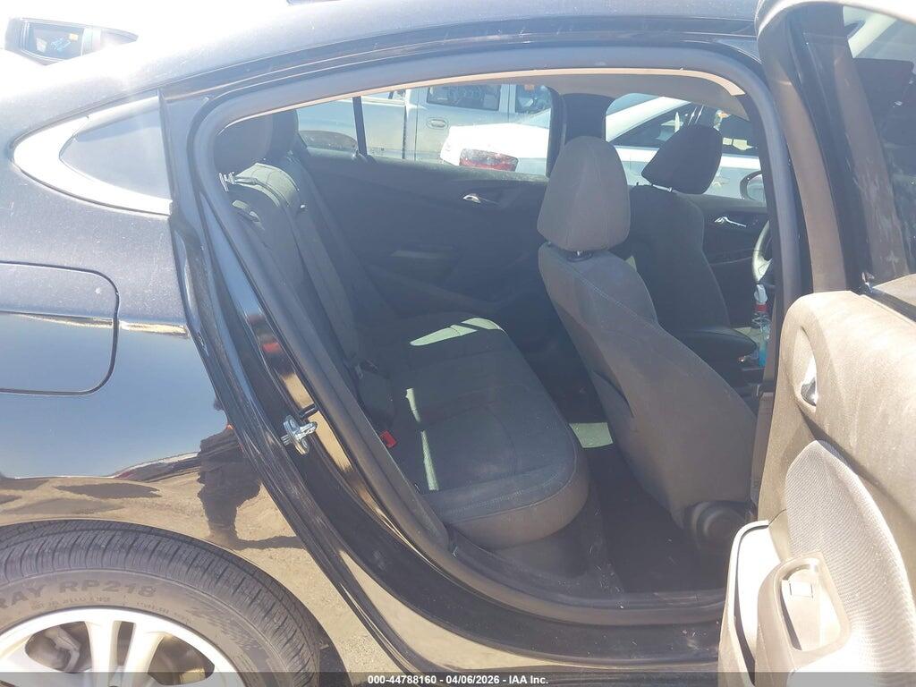 1G1BE5SM9J7239054 2018 CHEVROLET CRUZE photo no. 8