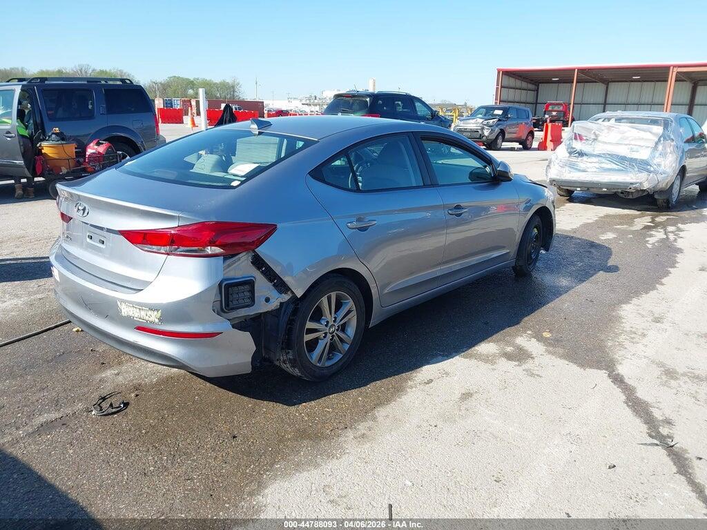 5NPD84LF0HH046766 2017 HYUNDAI ELANTRA photo no. 4