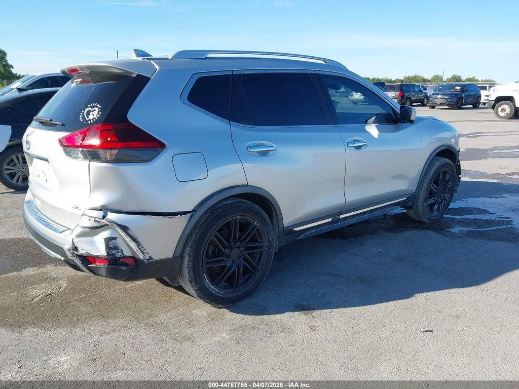 JN8AT2MT2JW487720 2018 NISSAN ROGUE photo no. 4