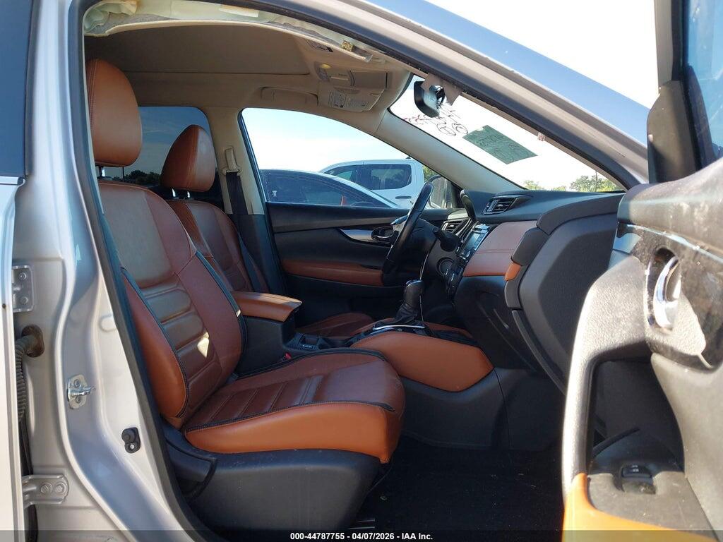 JN8AT2MT2JW487720 2018 NISSAN ROGUE photo no. 5