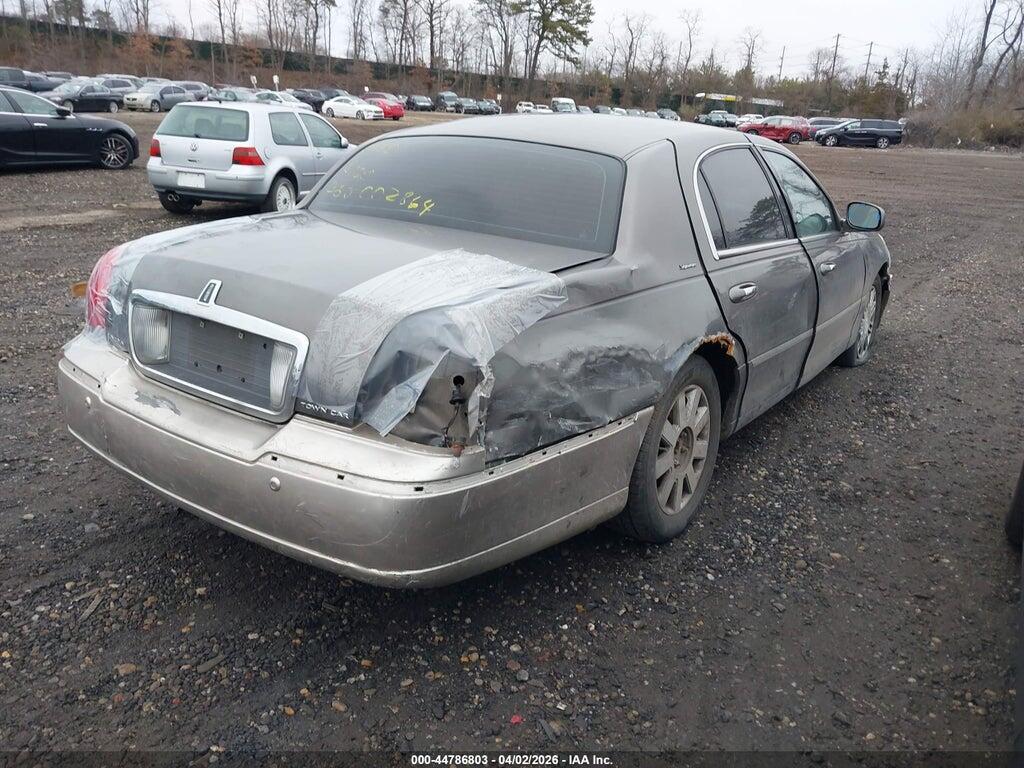1LNHM82W83Y609166 2003 LINCOLN TOWN CAR photo no. 4