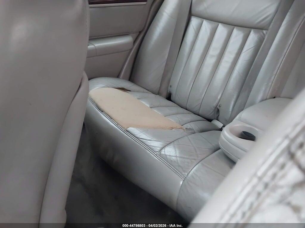1LNHM82W83Y609166 2003 LINCOLN TOWN CAR photo no. 8