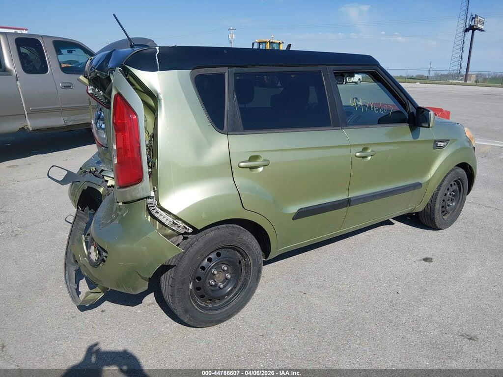 KNDJT2A54D7635088 2013 KIA SOUL photo no. 4