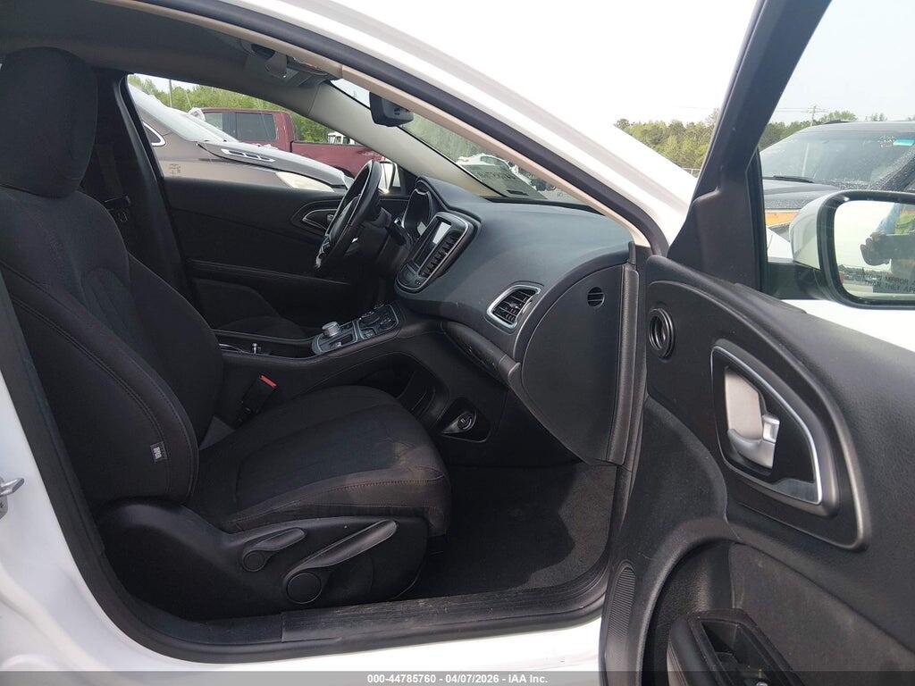 1C3CCCAB7FN677326 2015 CHRYSLER 200 photo no. 5