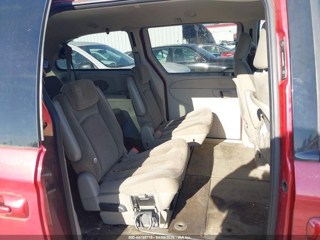 2C4GP44R35R543253 2005 CHRYSLER TOWN & COUNTRY photo no. 8