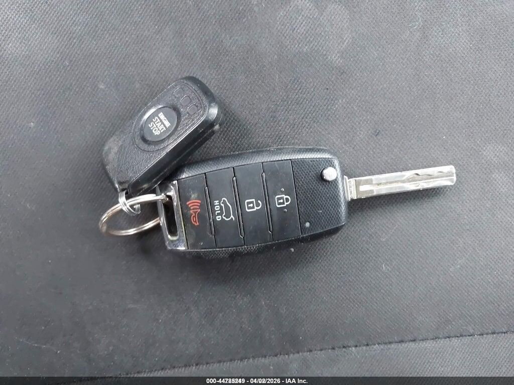 KNDJN2A25F7810466 2015 KIA SOUL photo no. 11