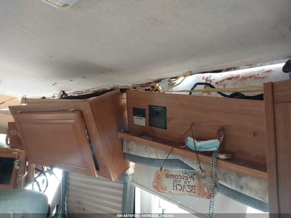 5B4MP67G833360452 2003 WORKHORSE CUSTOM CHASSIS MOTORHOME CHASSIS photo no. 12
