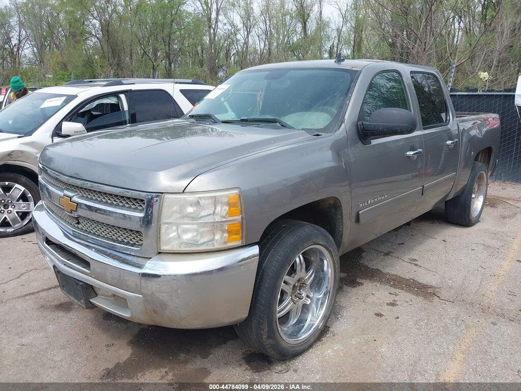 3GCPCREA6DG181585 2013 CHEVROLET SILVERADO 1500 photo no. 2