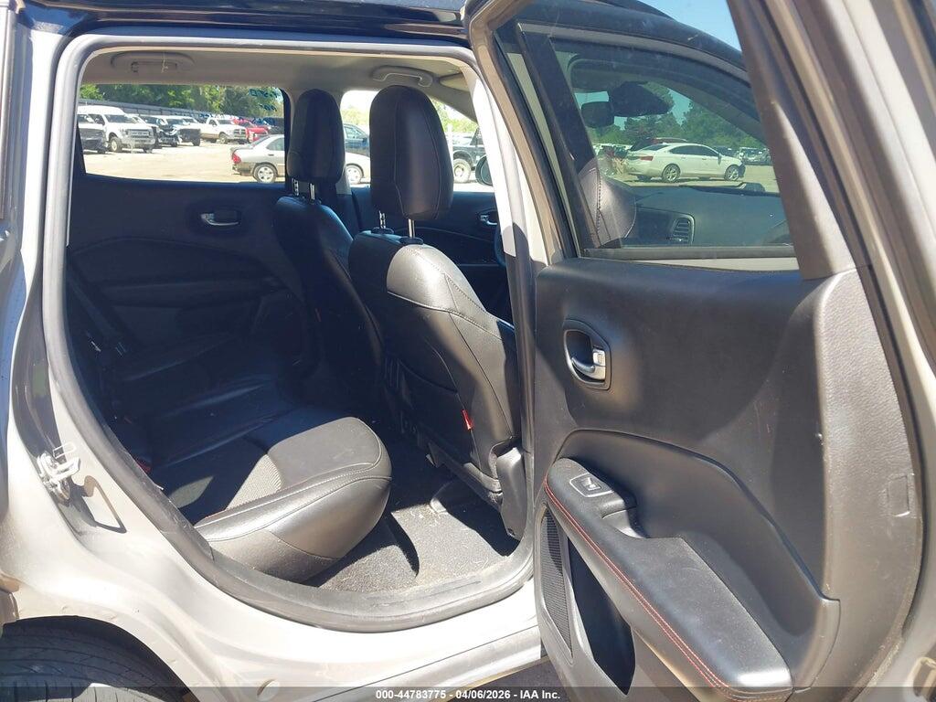 3C4NJDDB9MT574689 2021 JEEP COMPASS photo no. 8