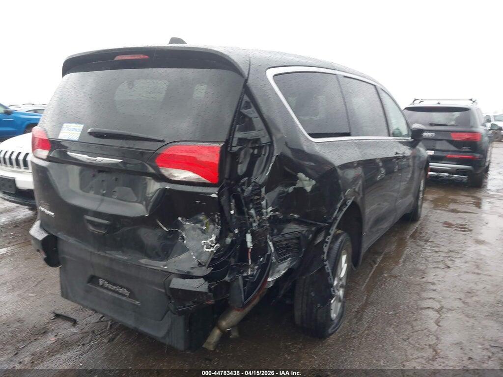 2C4RC1CG4PR520232 2023 CHRYSLER VOYAGER photo no. 4