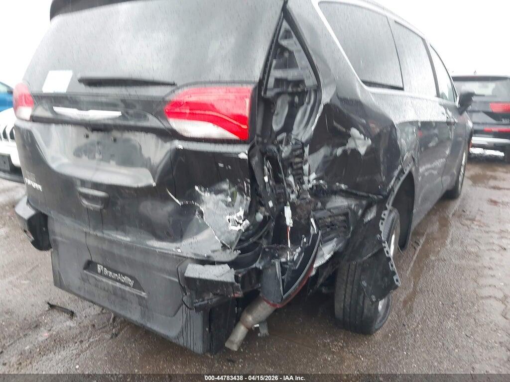 2C4RC1CG4PR520232 2023 CHRYSLER VOYAGER photo no. 6