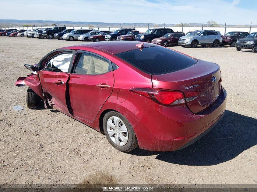 5NPDH4AE1GH714731 2016 HYUNDAI ELANTRA photo no. 3
