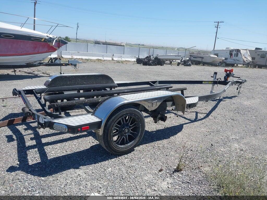 1L8TALPG4HA030072 2017 LEGO BOAT TRAILER photo no. 4