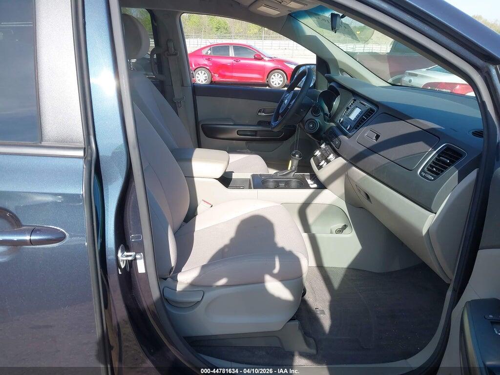 KNDMB5C13H6236373 2017 KIA SEDONA photo no. 5