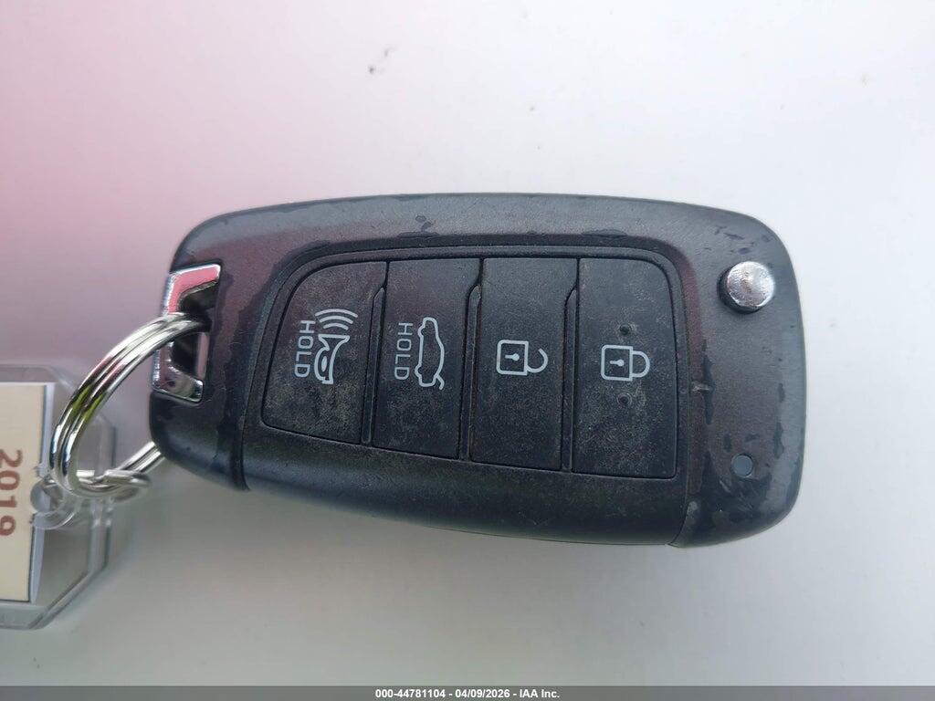 3KPC24A36KE051410 2019 HYUNDAI ACCENT photo no. 11