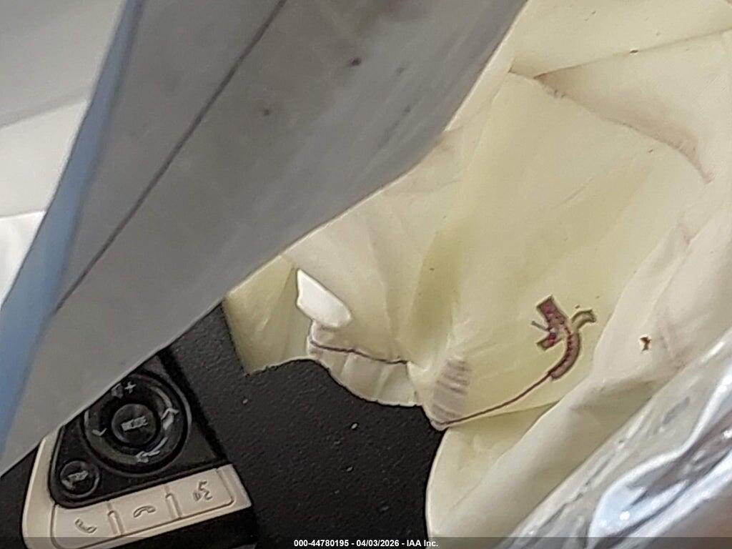 JTDKARFU2H3032947 2017 TOYOTA PRIUS photo no. 7
