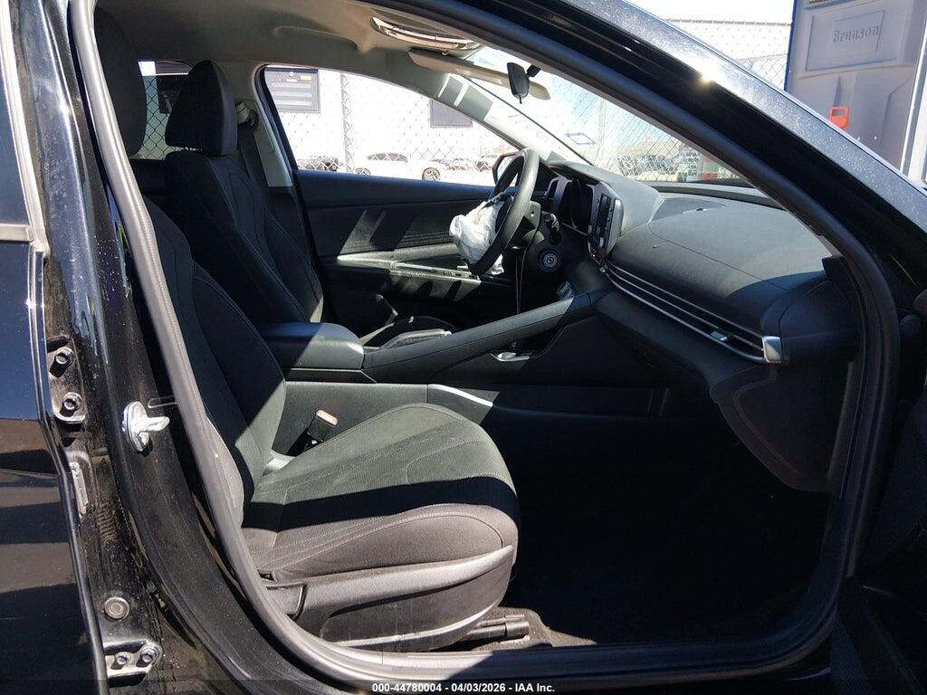 5NPLL4AG1MH046730 2021 HYUNDAI ELANTRA photo no. 5