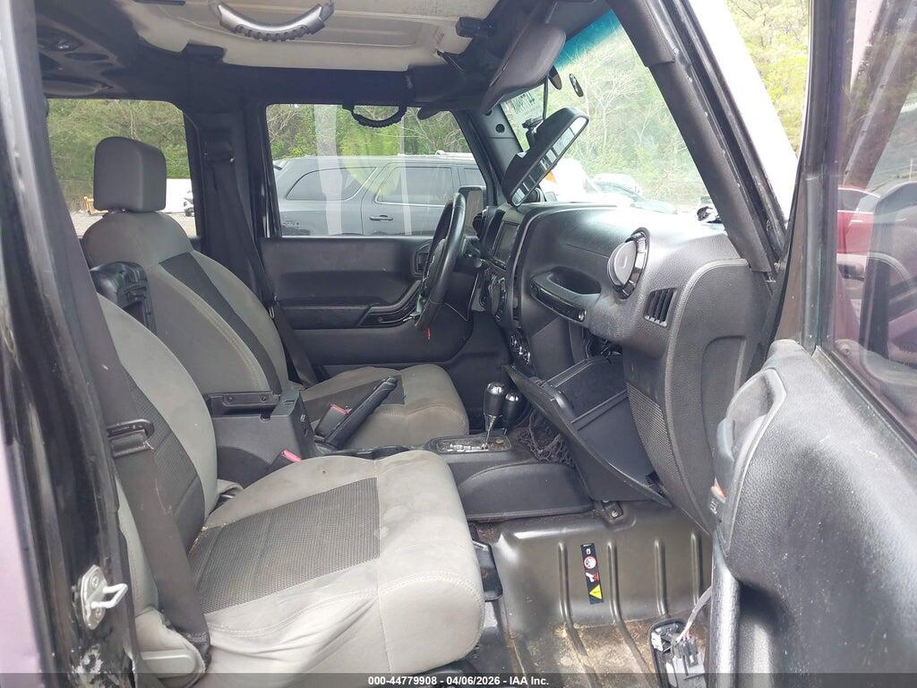 1C4HJWEG0EL304900 2014 JEEP WRANGLER UNLIMITED photo no. 5