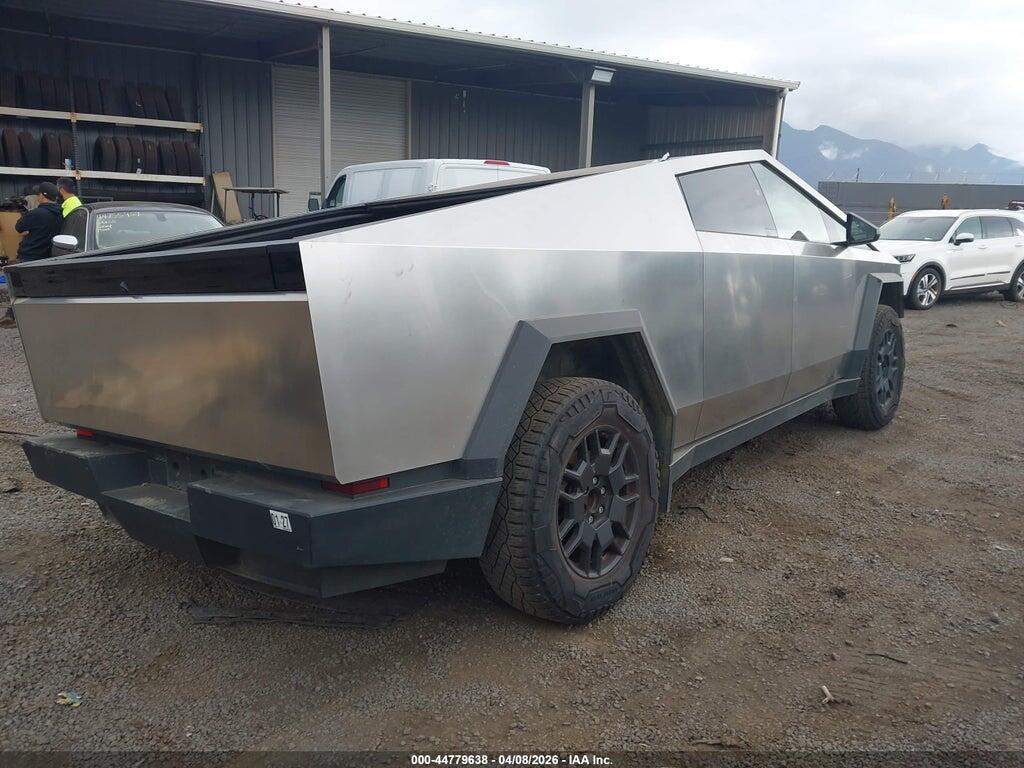 7G2CEHED4RA049784 2024 TESLA CYBERTRUCK photo no. 4