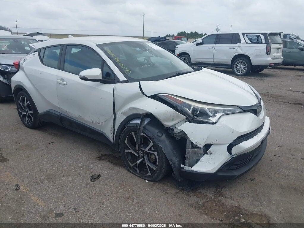 NMTKHMBX8JR015958 2018 TOYOTA C-HR photo no. 1