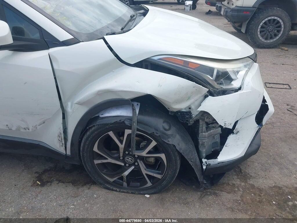 NMTKHMBX8JR015958 2018 TOYOTA C-HR photo no. 6