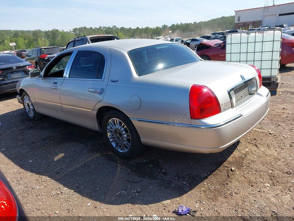 2LNBL8CV6AX750748 2010 LINCOLN TOWN CAR photo no. 3