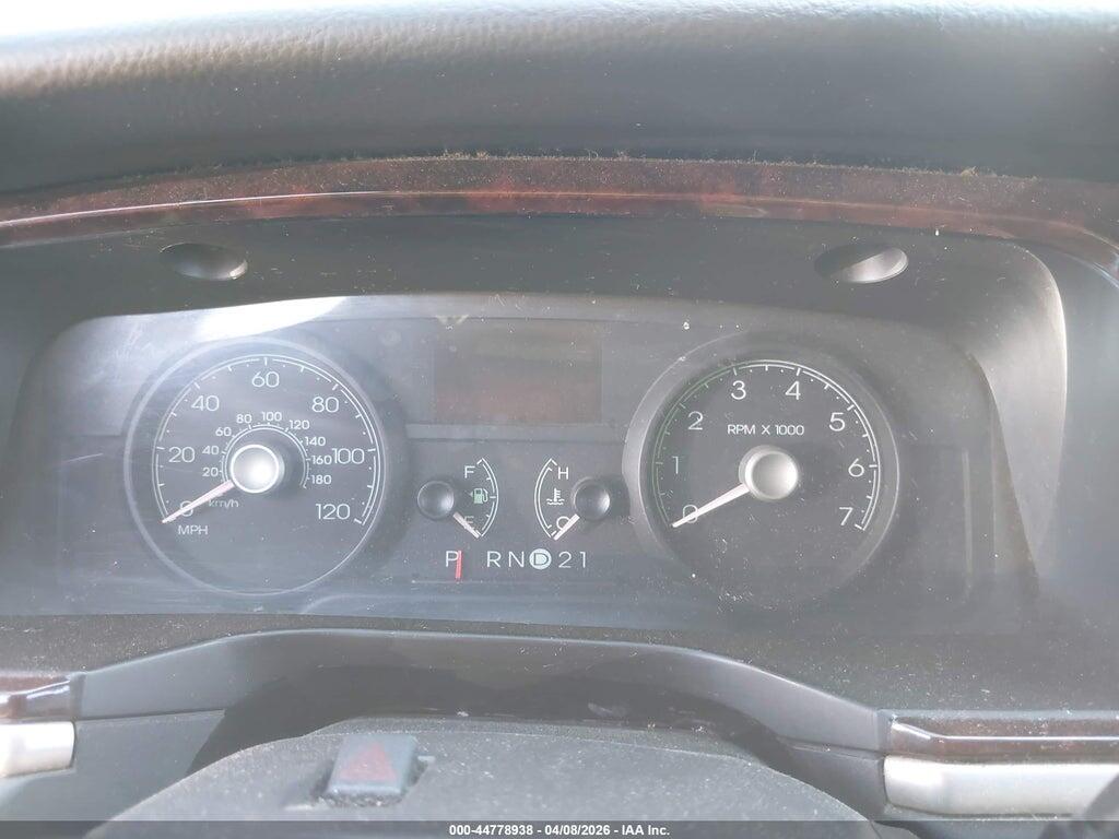 2LNBL8CV6AX750748 2010 LINCOLN TOWN CAR photo no. 7