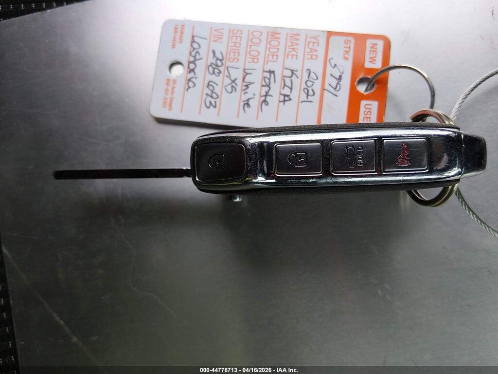 3KPF24AD6ME298693 2021 KIA FORTE photo no. 11