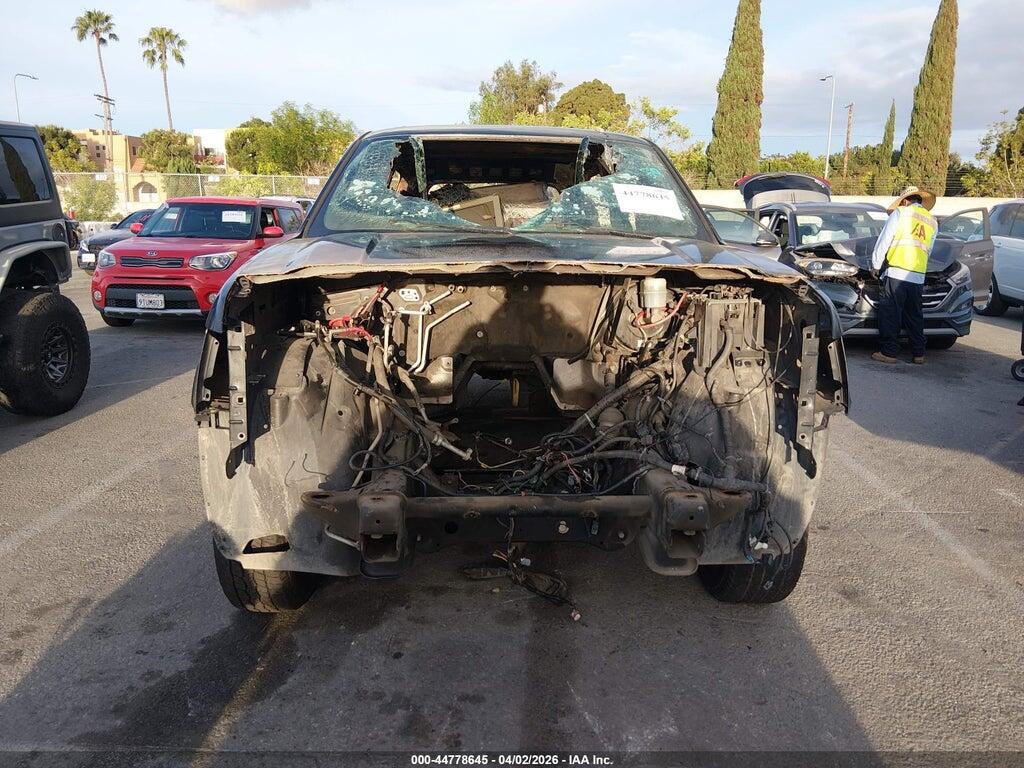 1GNSCAE07BR253336 2011 CHEVROLET TAHOE photo no. 11