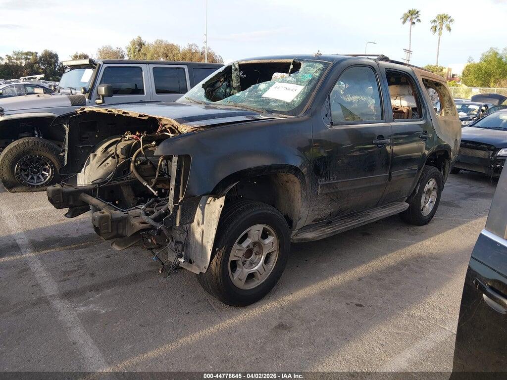 1GNSCAE07BR253336 2011 CHEVROLET TAHOE photo no. 2