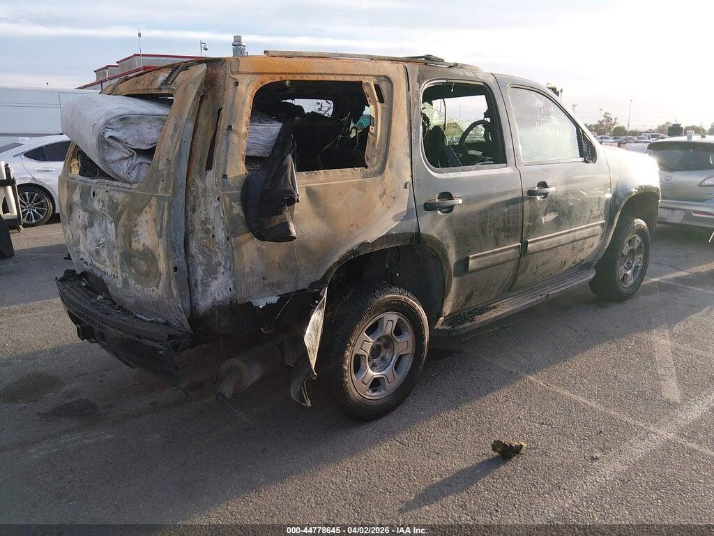 1GNSCAE07BR253336 2011 CHEVROLET TAHOE photo no. 4