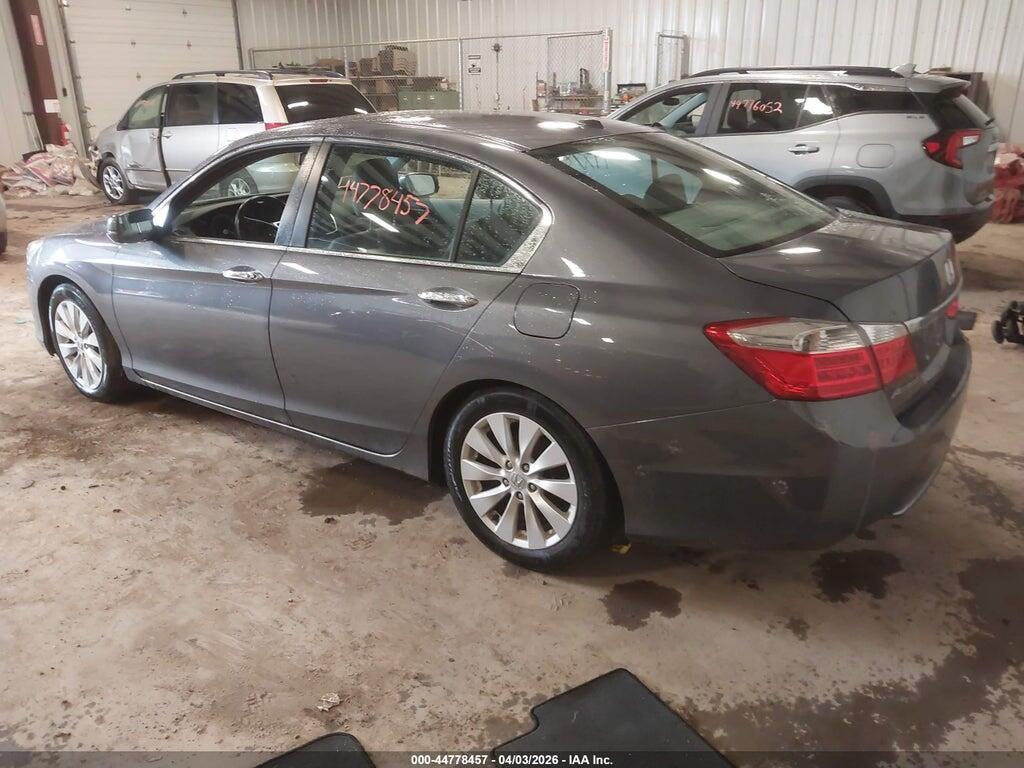 1HGCR2F88DA239826 2013 HONDA ACCORD photo no. 3