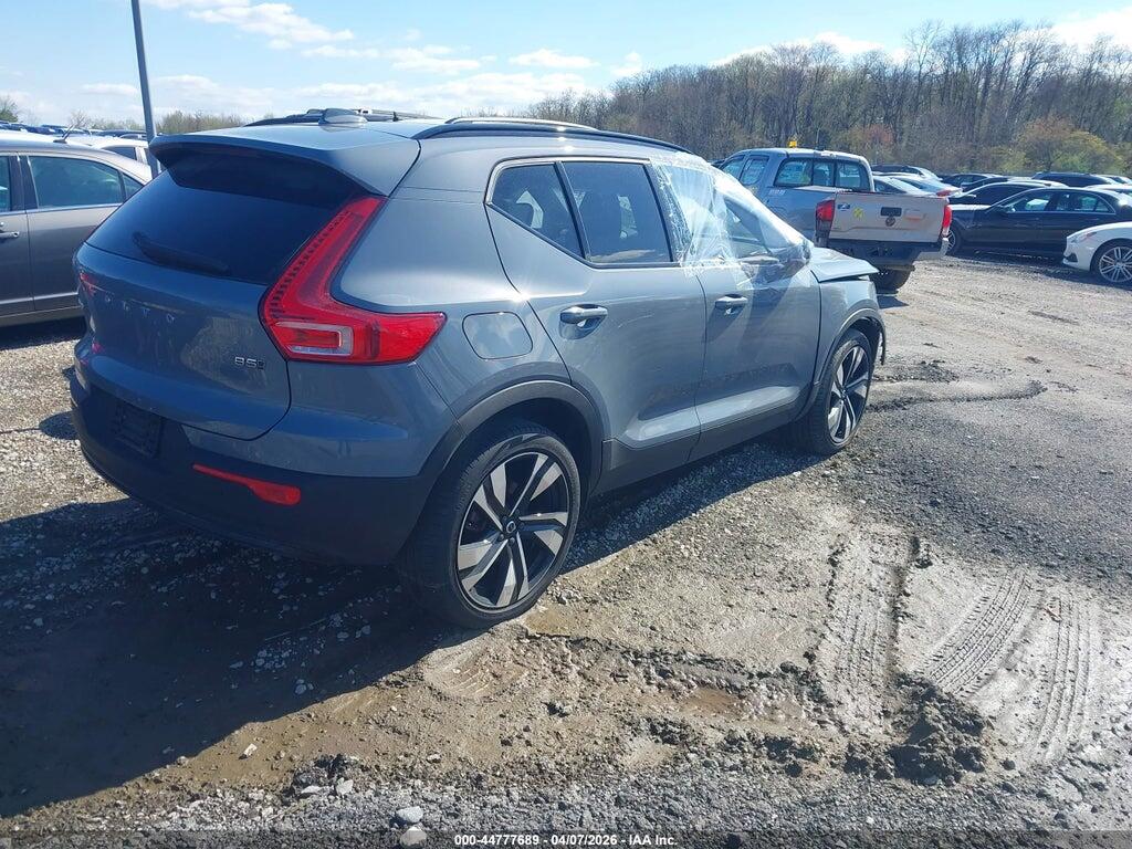YV4L12UWXP2114104 2023 VOLVO XC40 photo no. 4