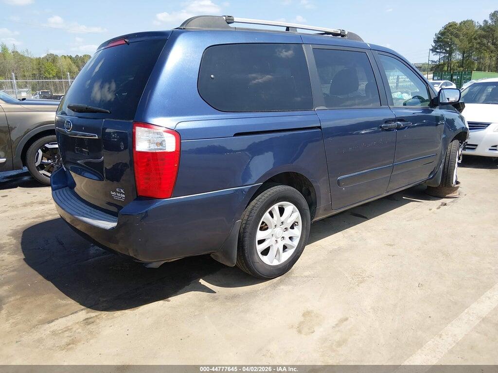 KNDMB233886255579 2008 KIA SEDONA photo no. 4