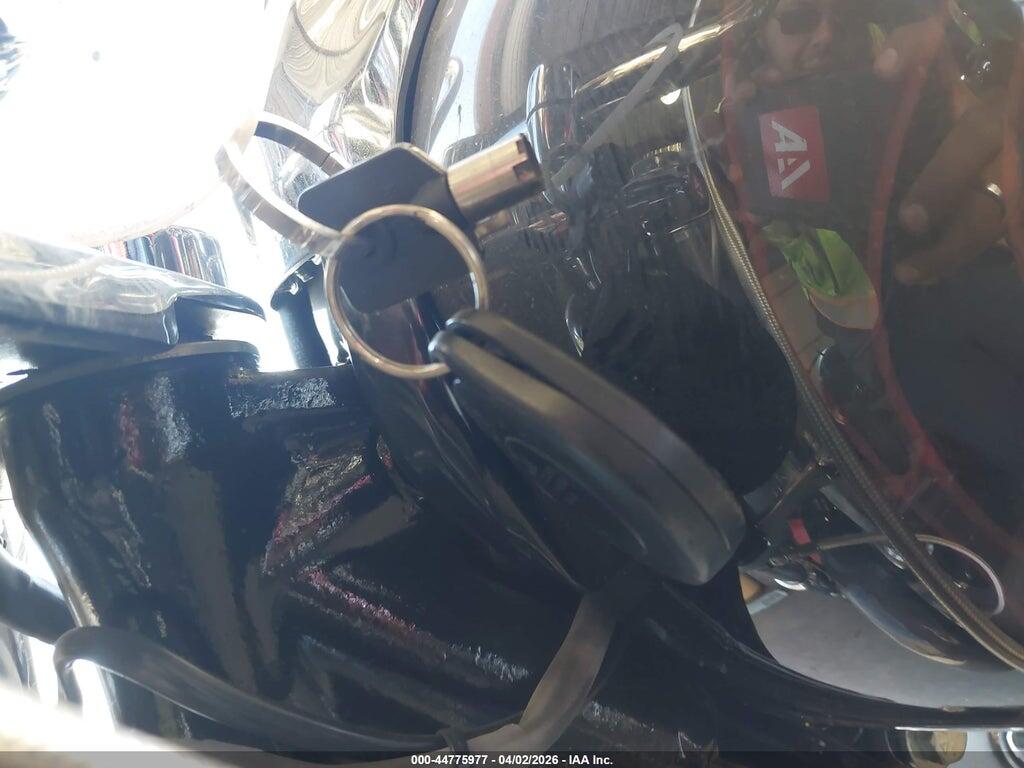1HD1JK5338Y072225 2008 HARLEY-DAVIDSON FXCWC photo no. 11