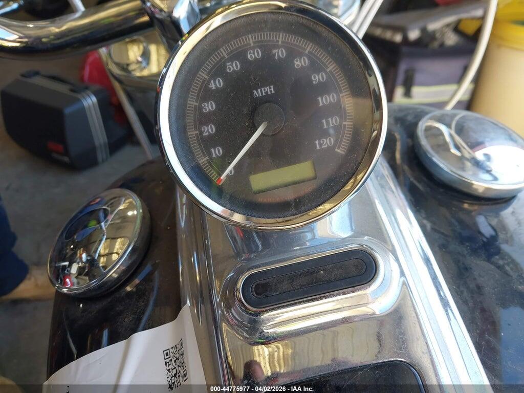 1HD1JK5338Y072225 2008 HARLEY-DAVIDSON FXCWC photo no. 7