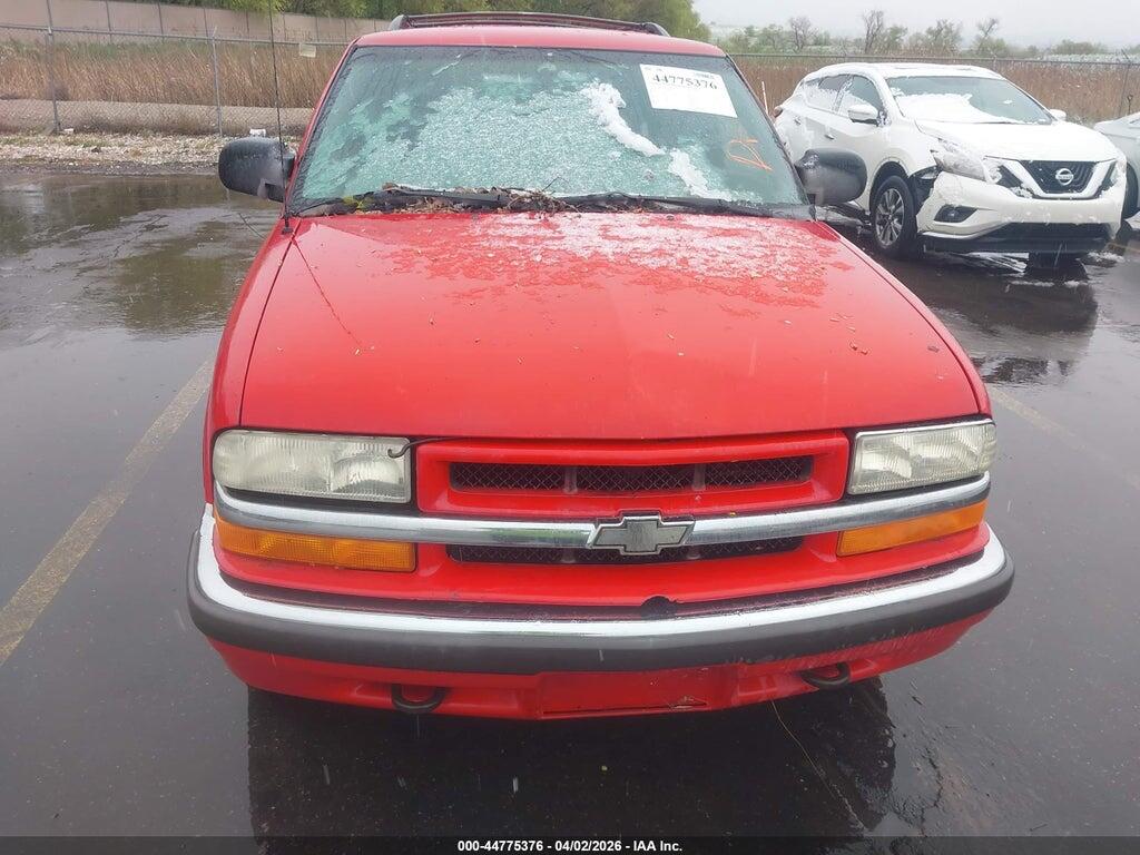 1GNDT13W812170067 2001 CHEVROLET BLAZER photo no. 6