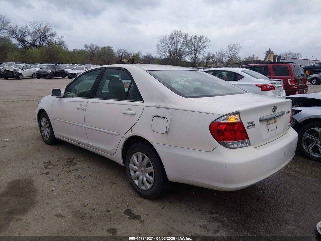 4T1BE32K15U421862 2005 TOYOTA CAMRY photo no. 3