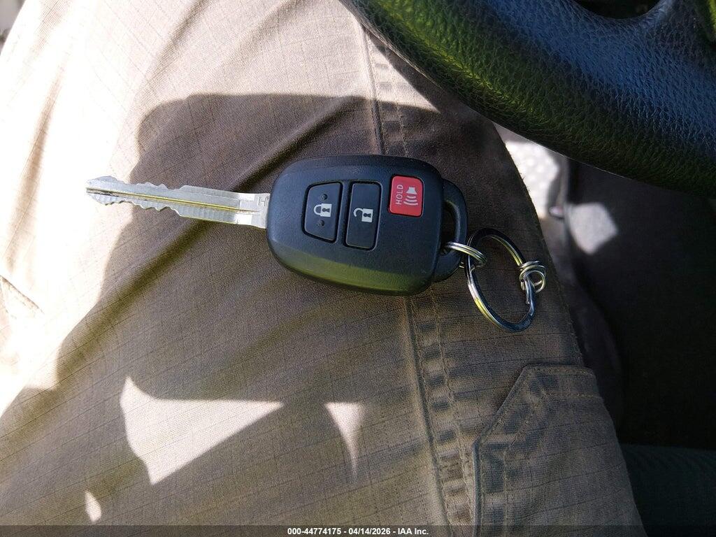 JTMBFREV5GJ102592 2016 TOYOTA RAV4 photo no. 11
