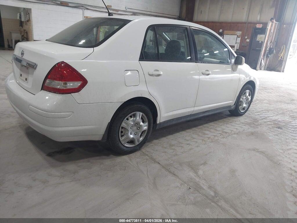 3N1BC1AP0BL364591 2011 NISSAN VERSA photo no. 4