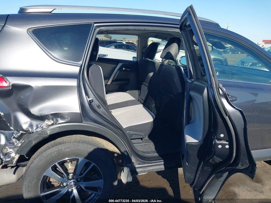JTMRFREV0JJ736401 2018 TOYOTA RAV4 photo no. 8