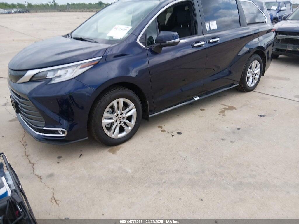 5TDZRKEC1TS301728 2026 TOYOTA SIENNA photo no. 2